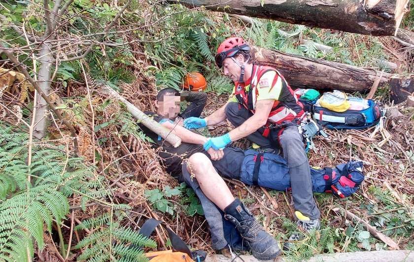Rescatado un trabajador forestal que ha sufrido una fractura abierta en la pierna