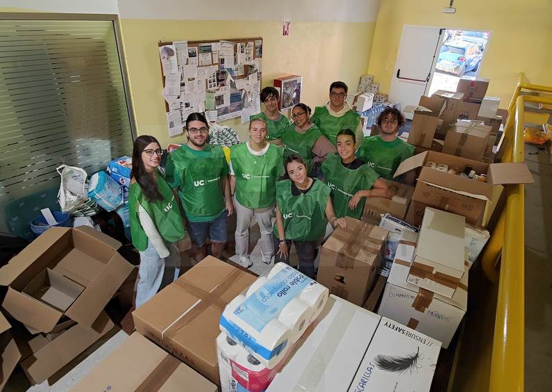 La comunidad universitaria cántabra dona más de 8.000 kilos de productos básicos para los afectados por la DANA