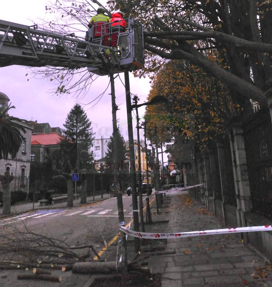 El 112 atiende en Cantabria 148 llamadas y 76 incidencias por viento y lluvias