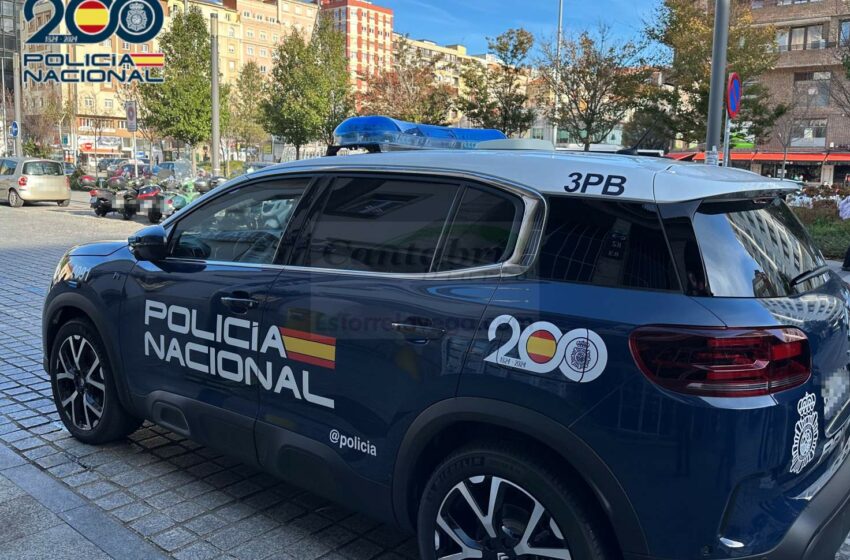Dos personas detenidas por el hurto de un teléfono móvil en un autobús urbano