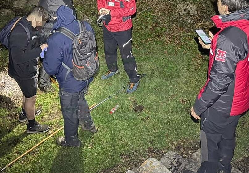 Rescatados tres senderistas perdidos en Soba