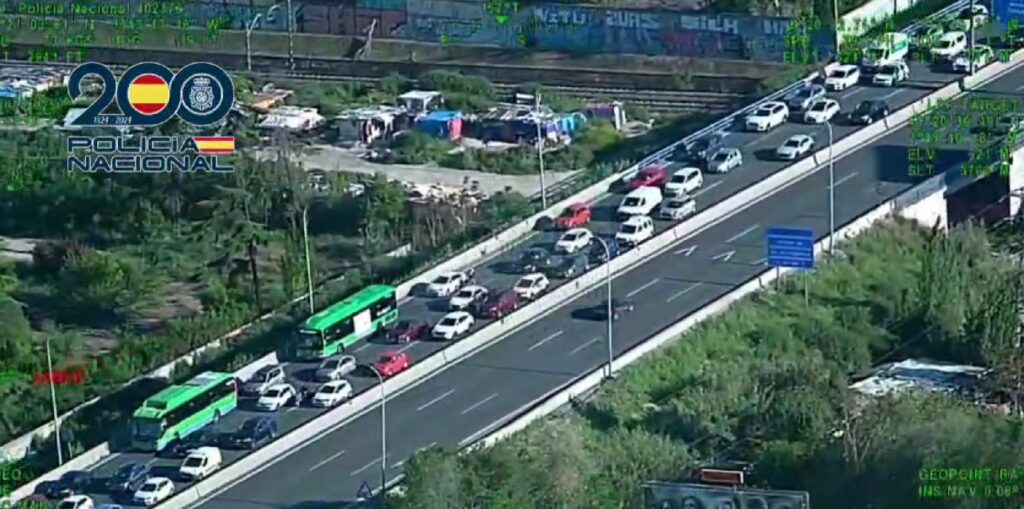 Carreteras colapsadas y caos en los transportes: así vivió Madrid el apagón eléctrico más grave de la historia