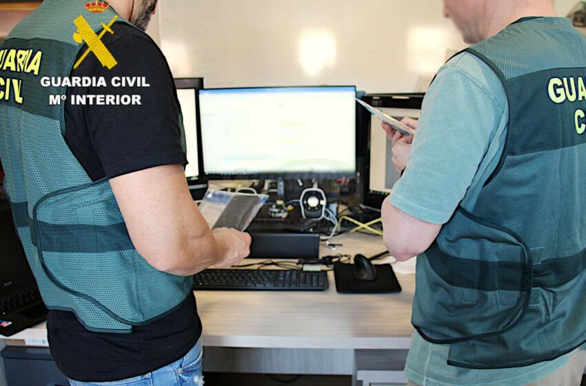 Doce personas detenidas en una operación contra la ‘sextorsión’ sobre dos víctimas en Cantabria