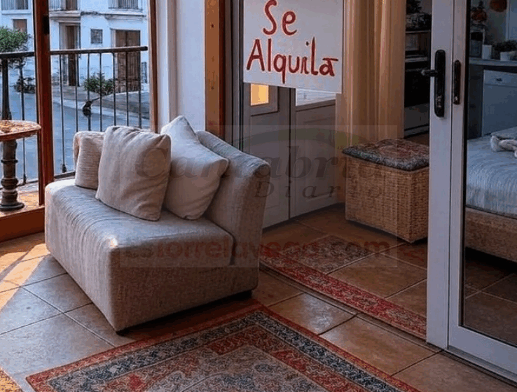  Consumo ordena a Airbnb bloquear más de 65.000 anuncios de pisos ilegales