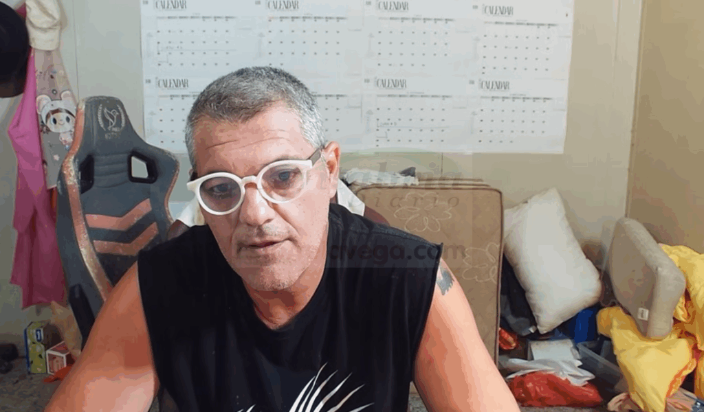 Frank Cuesta se confiesa: "No soy veterinario ni herpetólogo"