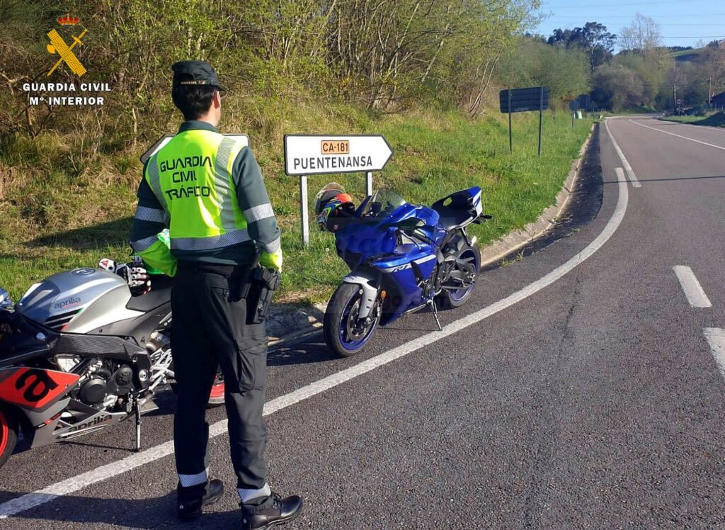 La Guardia Civil formuló más de 100 denuncias en las últimas campañas de control de motocicletas y transporte escolar
