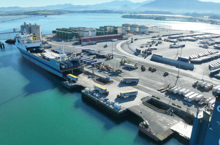  Seis empresas optan a realizar el acondicionamiento del muelle de Raos 8