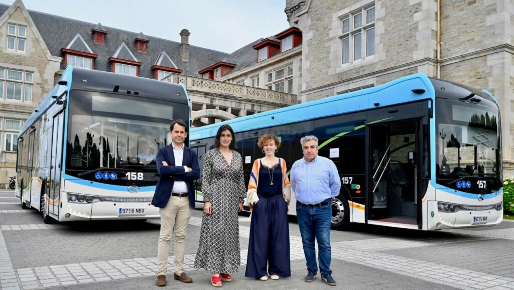 Santander pone en servicio dos nuevos autobuses 100% eléctricos que operarán en la Línea Central