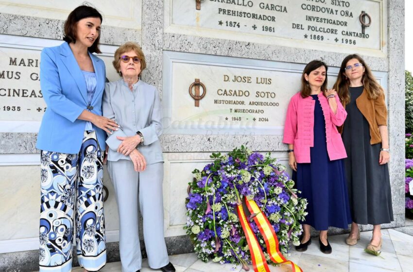  Los restos del escritor e historiador José Luis Casado Soto ya descansan en el Panteón de Ilustres de Ciriego