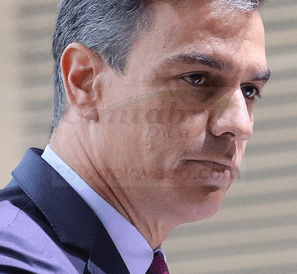  EDITORIAL-. Cascada de rectificaciones por un «bulo» de EL PLURAL