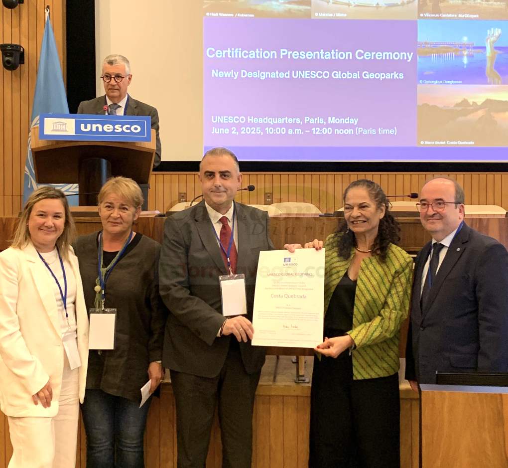 Costa Quebrada recibe en París el Certificado como Geoparque Mundial de la UNESCO