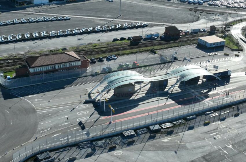  Nueve empresas optan a construir el nuevo cerramiento de seguridad entre el control de de Raos y el acceso ferroviario al puerto