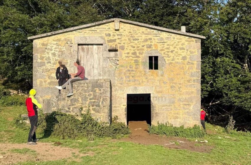  Rescatados tras pasar la noche en una cabaña