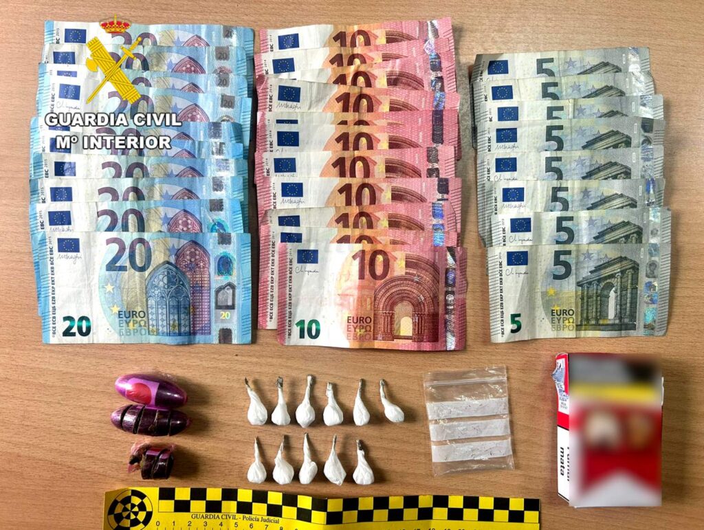 Detenidos por tráfico de drogas en Sarón y Heras