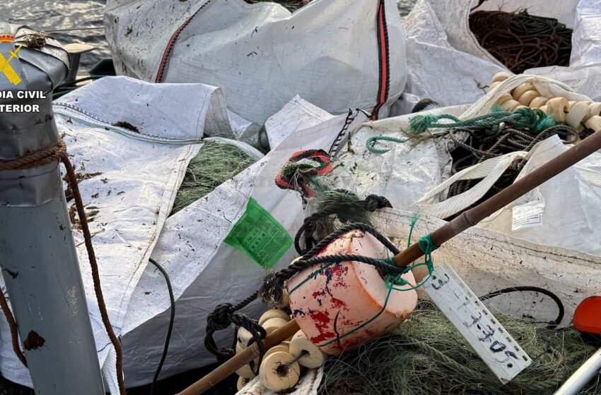  Descubiertas 51 nasas ilegales y una red de un kilómetro en la bahía de Santoña