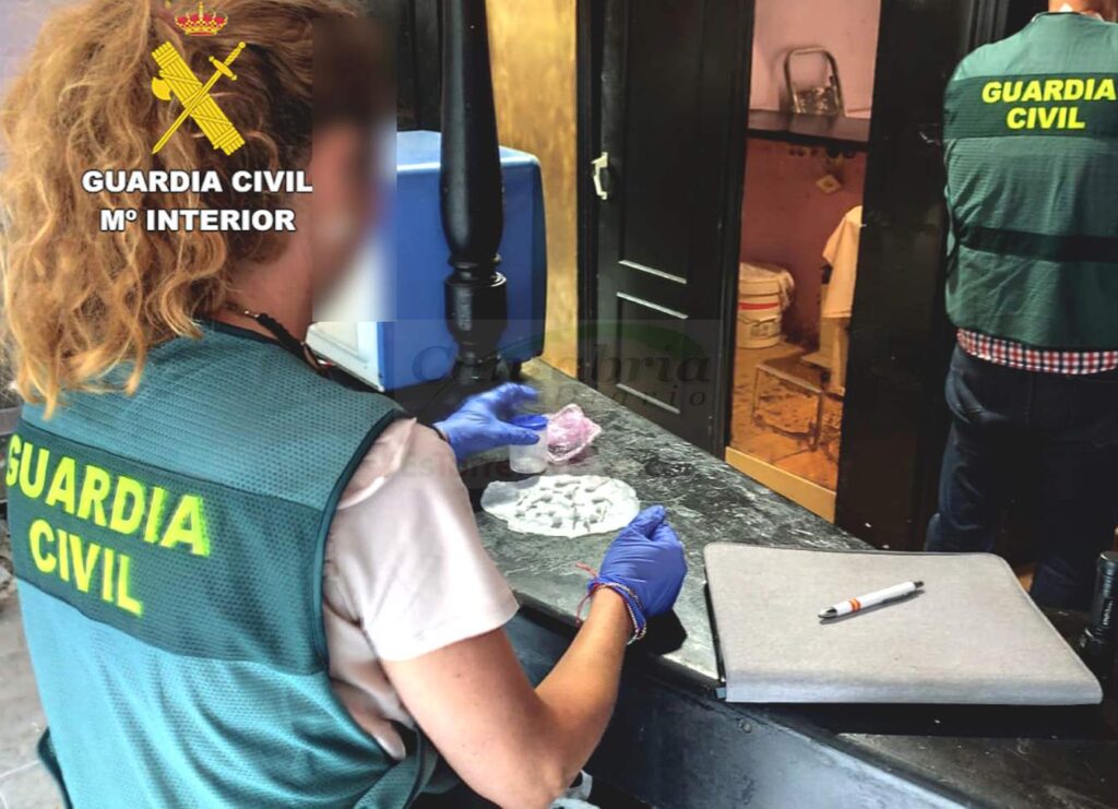 Detenidos por tráfico de drogas en Sarón y Heras