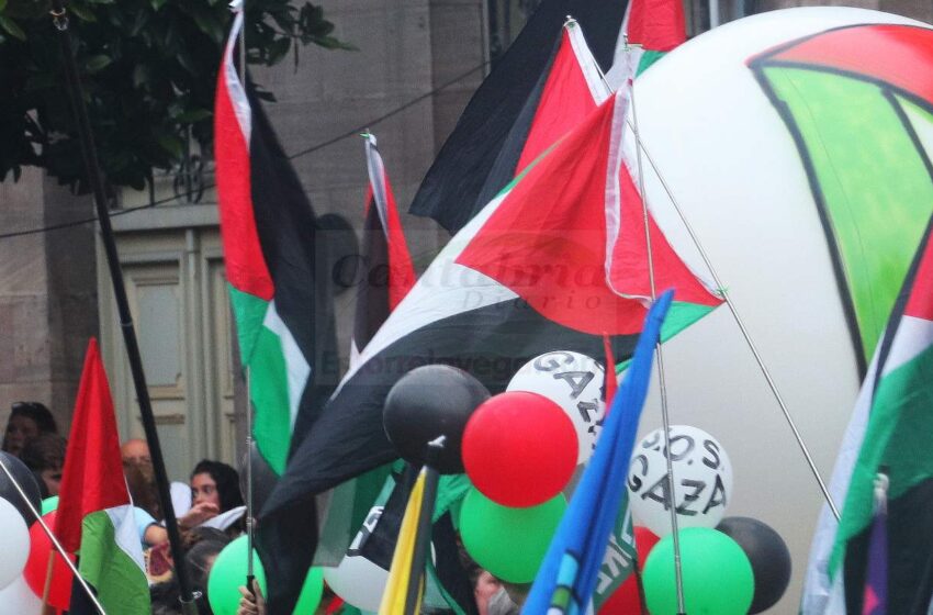  EDITORIAL-. Bicicletas, balones y Dignidad