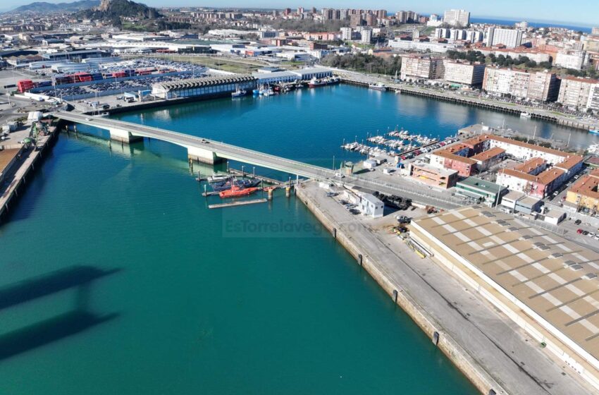  Restablecida la apertura del puente de Raos para el acceso de embarcaciones a la dársena de Maliaño
