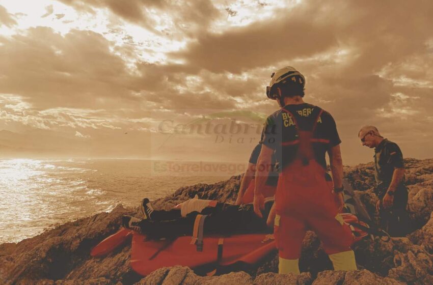  Rescatado un pescador caído en una zona acantilada de San Vicente de la Barquera