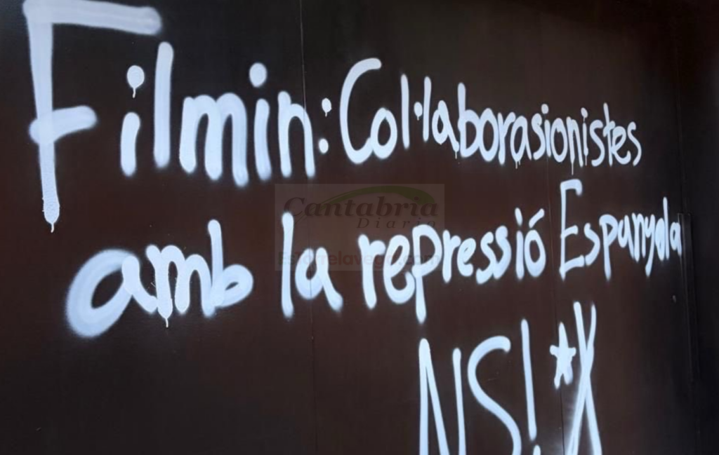 Pintadas en la sede de FILMIN por un documental sobre los altercados del "procés" en 2019 - Foto: Jaume Ripoll en Twitter (X)