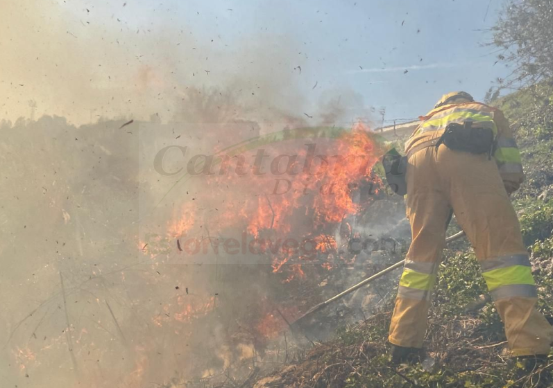 Cartes, Vega de Pas y Ruesga sufren los primeros incendios de marzo en Cantabria