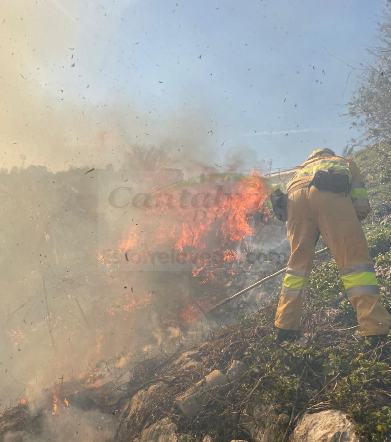 Cartes, Vega de Pas y Ruesga sufren los primeros incendios de marzo en Cantabria