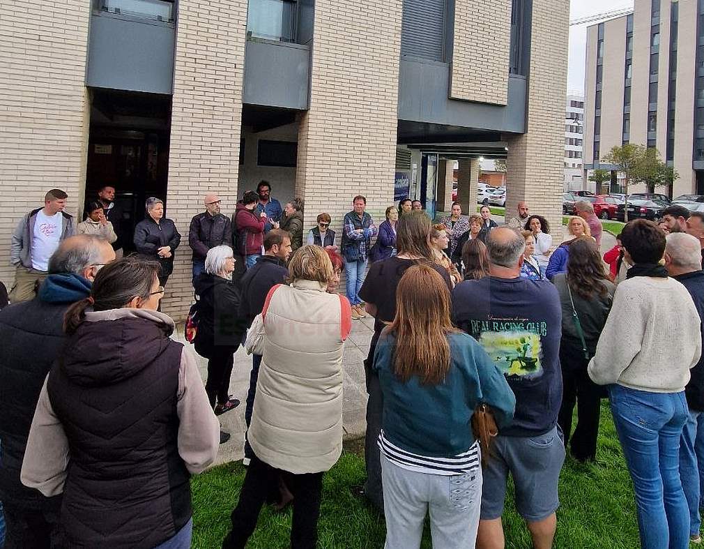 Ciudadanos se levantan contra Mosaic Propco, el fondo buitre que pretende desalojar a familias en Peñacastillo con "presiones"
